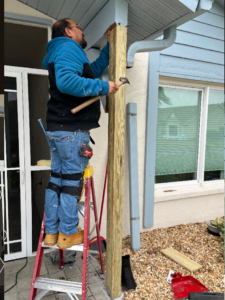 Repair of a wooden column in a home